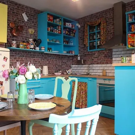 Friends شقة روان